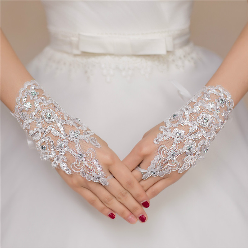 

Fashion White Bridal Gloves Pearl Lace Wedding Bride Glove with Ring Bracelet Ladies Wedding Gloves Accessories