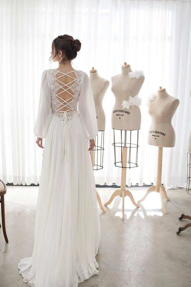 

Asaf Dadush 2019 Long Sleeve Boho Wedding Dresses Bohemian Lace Appliqued V Neck Wedding Dress A Line Beach Bridal Gowns Robe De Mariee, White