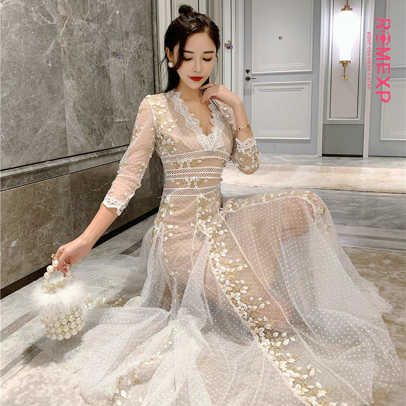 

Romexp Embroidery Dress V-neck Waist Slimming Mid-length Polka Dot Super Fairy Mesh Lace Women Summer Loose Elegant Fashion 2020, Black