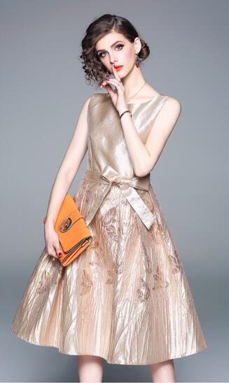 

European ladies style new fashion round neck gold silk positioning high-end jacquard dress, As the picture