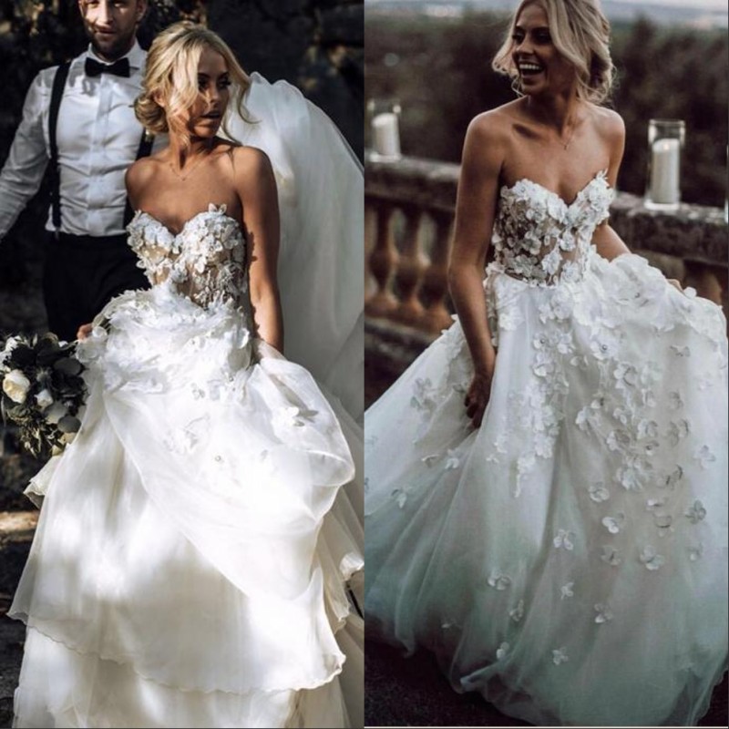 

Sexy Sweetheart A Line Wedding Dresses Zipper Back Sweep Train 3D Lace Seaside Bridal Gowns Beach robes de mariée, Silver