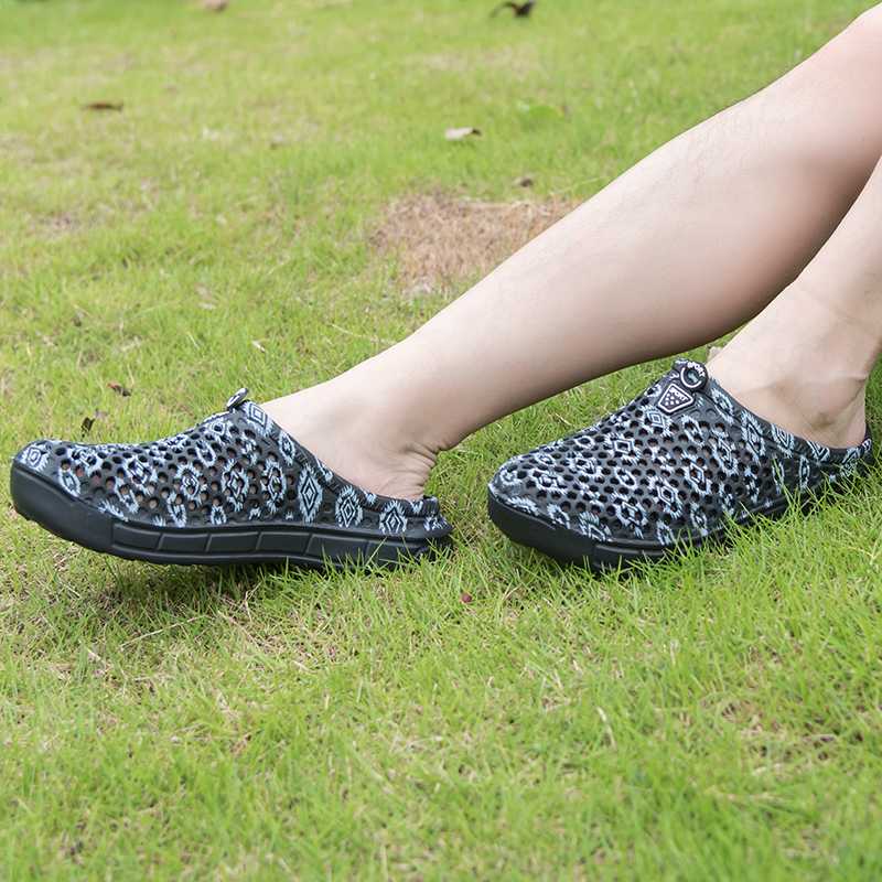 

Original Classic Garden Flip Flops Water Shoes Men Summer Beach Aqua Slipper Outdoor Swimming Sandals Metallic Shoes, Blue