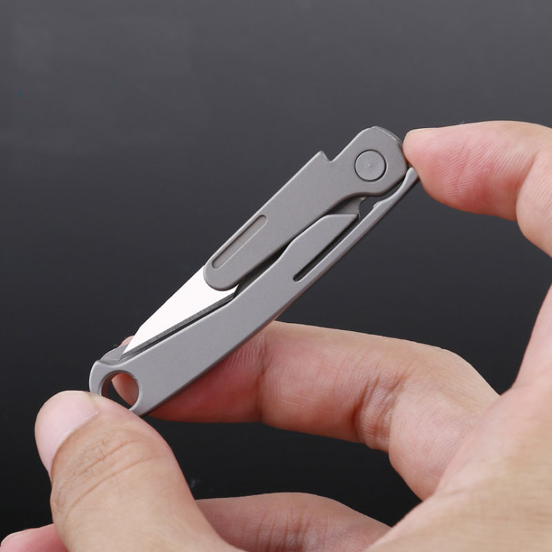 

Outdoor TC4 Titanium Handle Mini Portable KeyChain Utility Knife EDC Surgical Knife Cutter Tool with 3pcs Blades