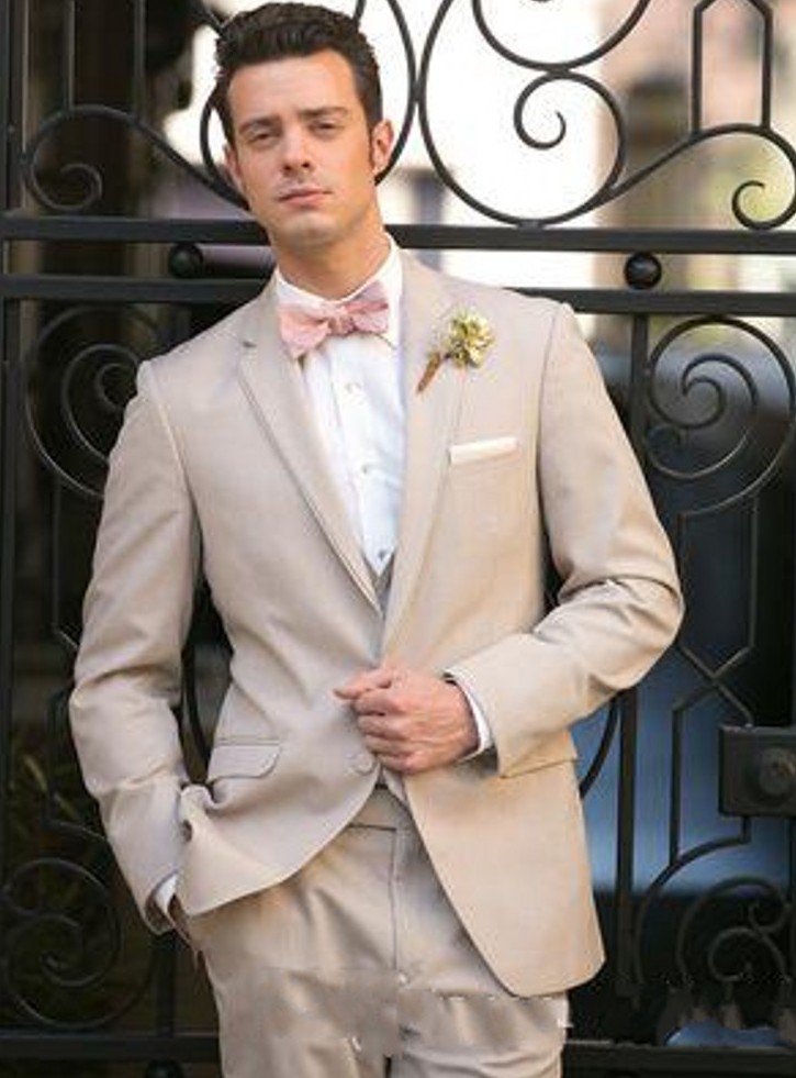 Mode Beige Groom Tuxedos Notch Lapel Groomsman Tuxedos De Mariage Hommes Veste De Bal Blazer 3 Pièce Costume (Veste + Pantalon + Cravate + Gilet)