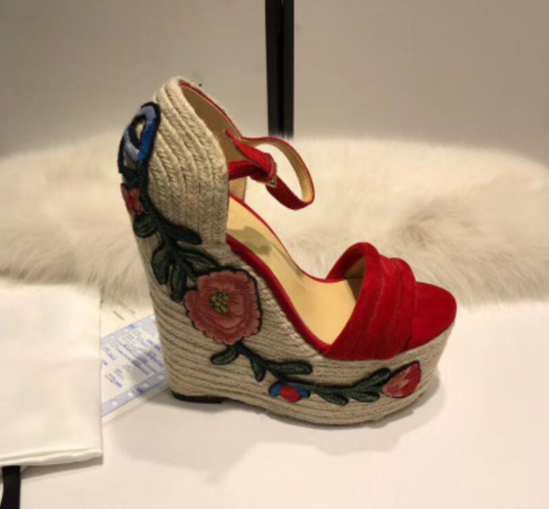 

2018 European new ultra high heel sexy open toe grass embroidery thick bottom muffin hate high wedge sandals female, Black