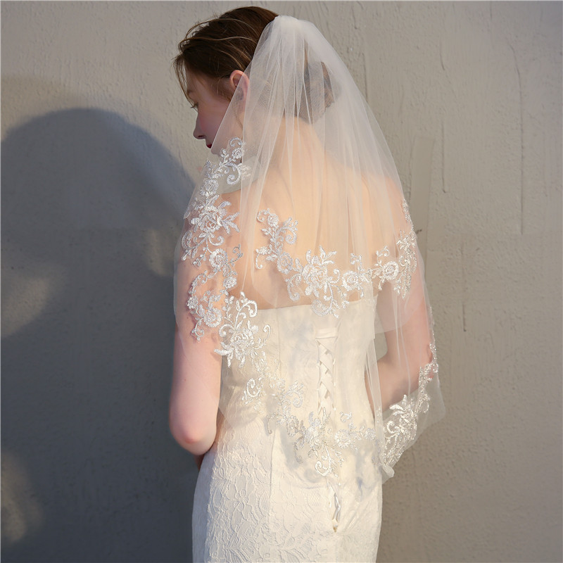 

Wholesale Bridal Veils Short With Comb Lace Appliqued Edge Tulle Brides Veil Two Layer Wedding Accessorie, Ivory