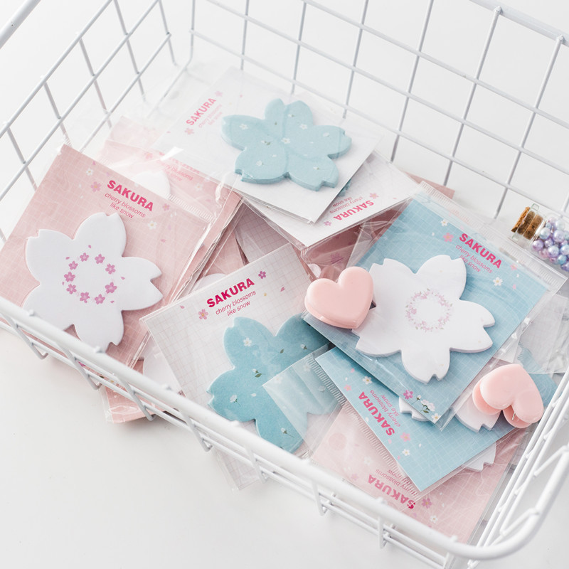 

2 pcs/pack Creative Portable Cherry Sakura Petals Memo Pad N Times Sticky Notes Escolar Papelaria School Supply Bookmark Label