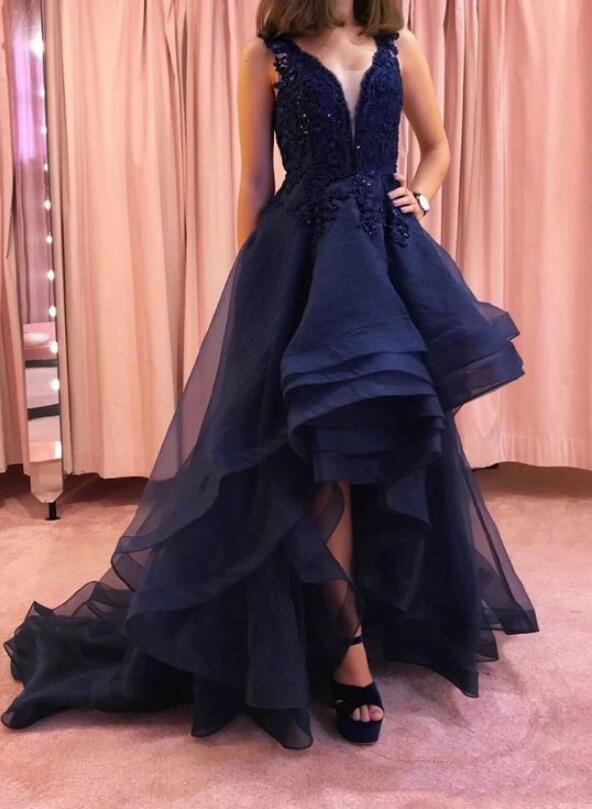 

Wangyandress Deep V-neck A-line Hi-Lo Evening Dresses Sleeveless Lace Appliques Tiered Skirt Prom Party Formal Gowns, Blue