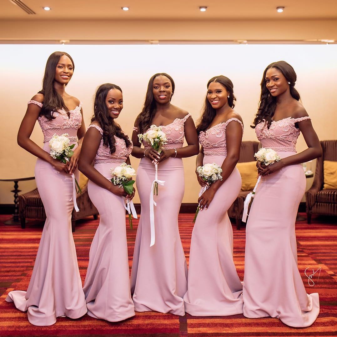 

Cheap African Off The Shoulder Satin Long Bridesmaid Dresses 2019 Lace Applique Beaded Top Wedding Guest Maid Of Honor Dresses BM0616