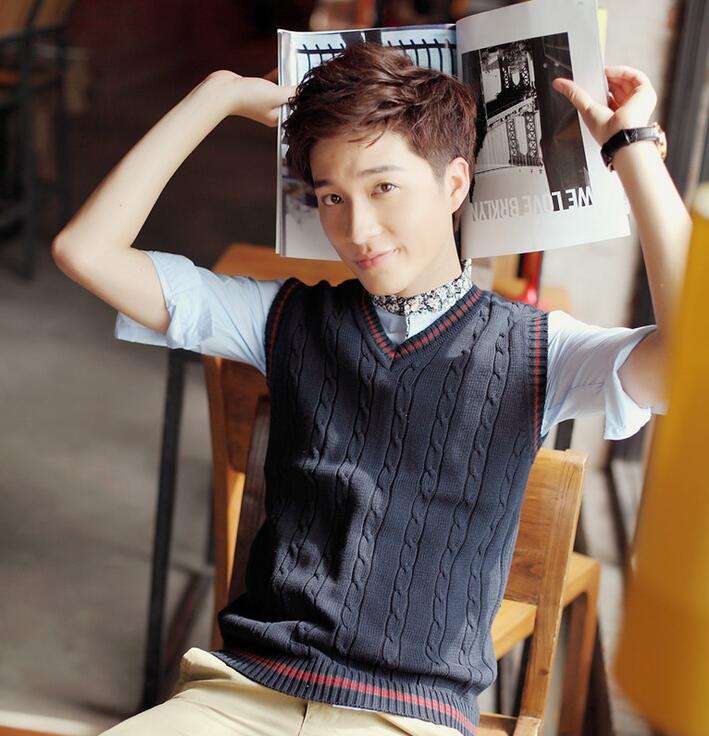 

Autumn Men Sweater Vests Classic Vests Sweater Male Sleeveless Solid Color V-Neck Pullover Causal Men Hombre Knitwear, Black