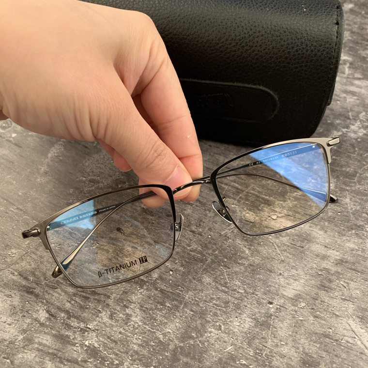 

Brand Men Titanium Eyeglasses Frames Ultralight Business Optical Glasses Frame for Men Spectacle Frame Myopia Glasses with Original Case