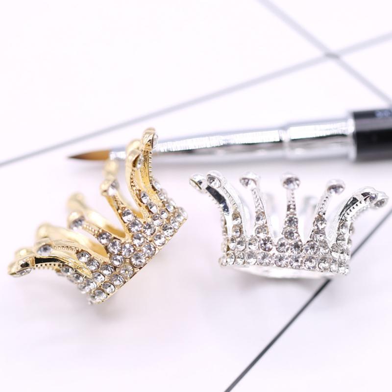 

1pcs Displayer Polish Decor for Nail Art Accessories Rhinestones Crown Nail Art Brush Holder Manicure Painting Pens Rest