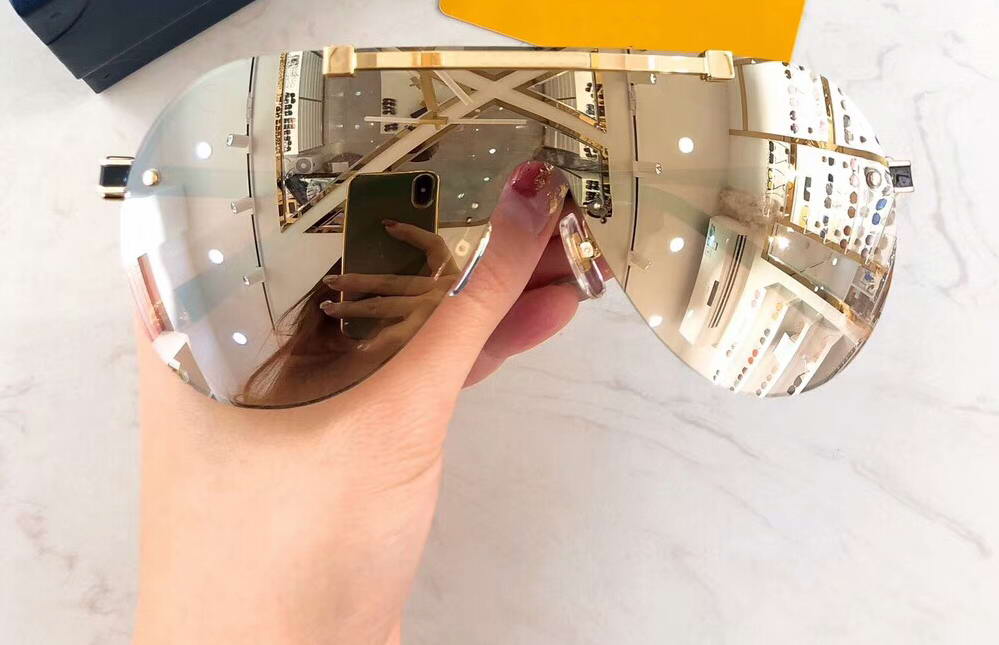 

Black Pilot Sunglasses Gold Mirrored Lenses Sun gafas de sol Fashion Sunglasses Men Shades New with Box