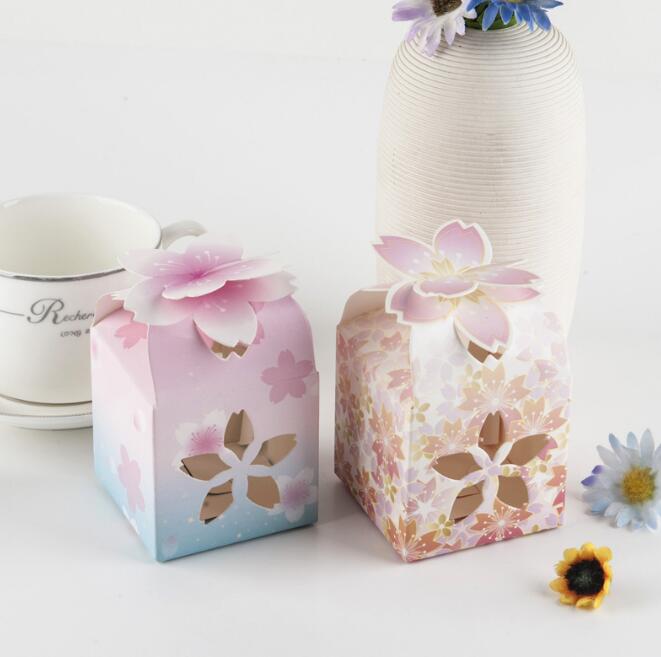 

50pcs Laser Hollow Flower Wedding Favor Candy Boxes Birthday Party Favour Sweet Holder Paper Box Gifts