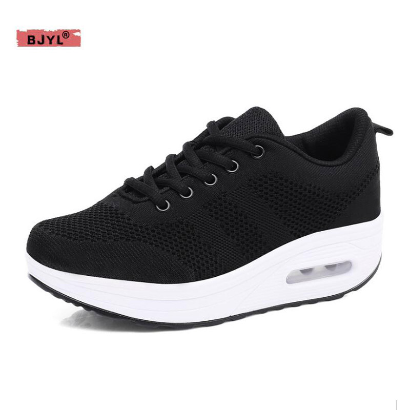 01Black