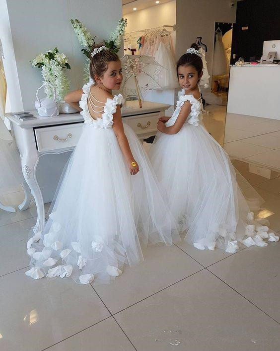 

2020 Spaghetti A-Line White Flower Girls Dresses Tulle Formal Long Kids Wedding Party Wear Backless Beaded Communion Party Gowns, Hunter