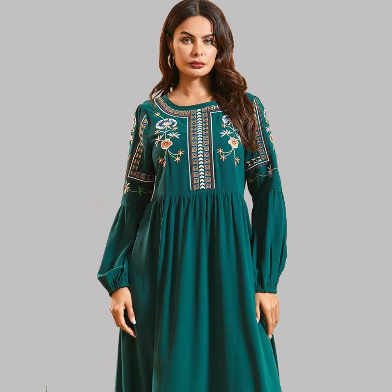 

Floral Embroidered Plus Size Long Sleeves Long Dress Women Modest Wear Female Muslim Dubai Turky Abaya Dress Boho Embroidery