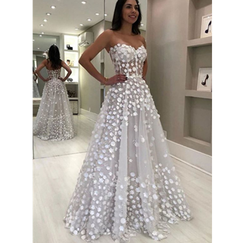 

Chic Sweetheart Neck Appliques Wedding Dresses Robes De Mariée Sexy Illusion Long Bridal Gowns With Hand Made Flowers, Champagne