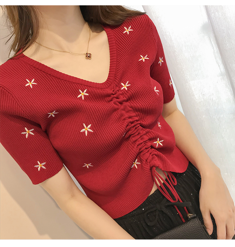 

Women V-neck Knitted Short Sleeve Embroidery Flowers Chic T-shirts Crop Tops Girls Knitting Cropped Tee Shirts For Female, Black