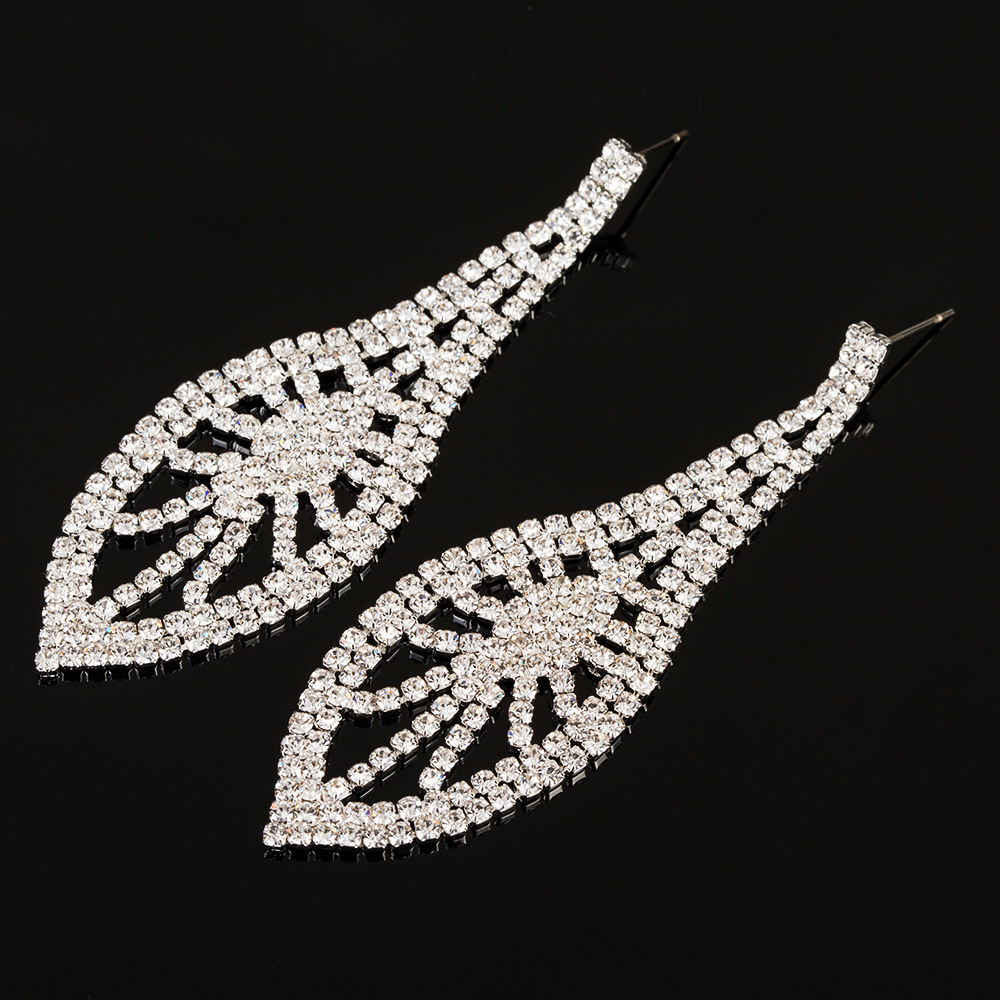 

Wind Exaggeration Crystal Leaf Type Around Type Earring Women's Ear Nail