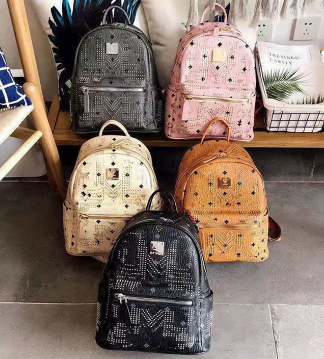 

Bag Lady Handbags Backpack Women's Leather Han Edition Fashion Large Capacity Female Rivet Frills Backpack High Quality Fashion Package, Cream