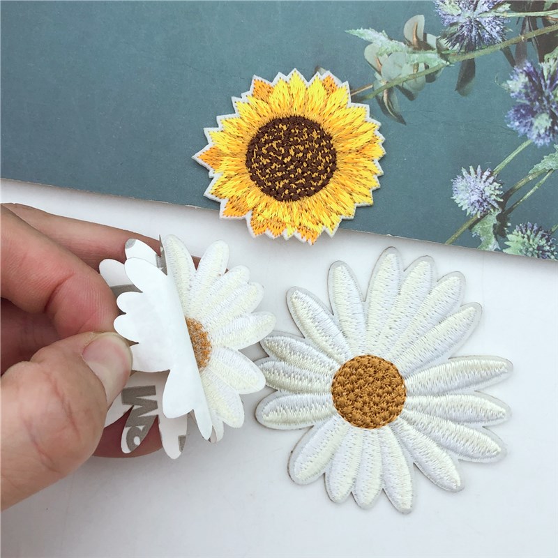 

Sunflower Embroidery Patches Stick on adhesive Applique Repair DIY Badge Patch For Kids Clothes Jacket Bag Garment