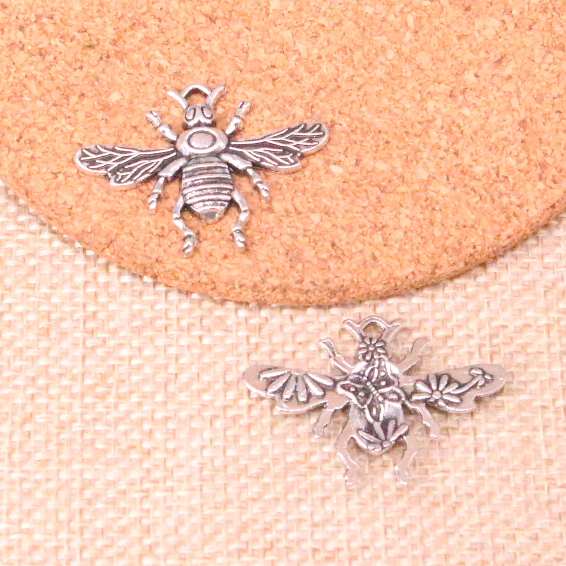 

46pcs Charms bee honey 32*24mm Antique Making pendant fit,Vintage Tibetan Silver,DIY Handmade Jewelry, Bronze;silver