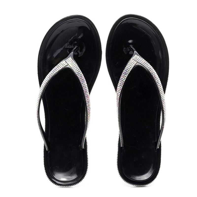 flat chappals for ladies online