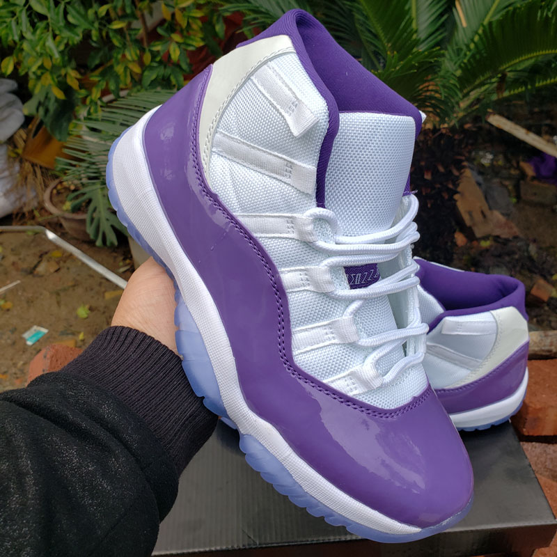 2020 Nouveau RIP Mamba 11 Blanc élevé Métallique Argent Violet Lakers hommes de basket-ball chaussures 11 S Femmes Designer Sport Sneakers format