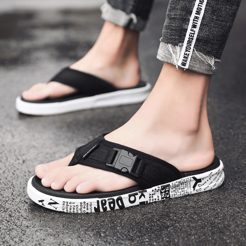 

Summer Flip-flops Men Anti-slip Flip-flop Lightweight Outdoor Casual Beach Sandals Fashion Korean-style Trend Outer Wear, Black and golden