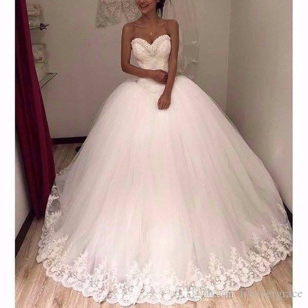 

2019 Vintage Arabic Dubai Princess Wedding Dress Puffy Sweetheart Hand Made Lace Church Formal Bride Bridal Gown Plus Size Custom Made, Champagne