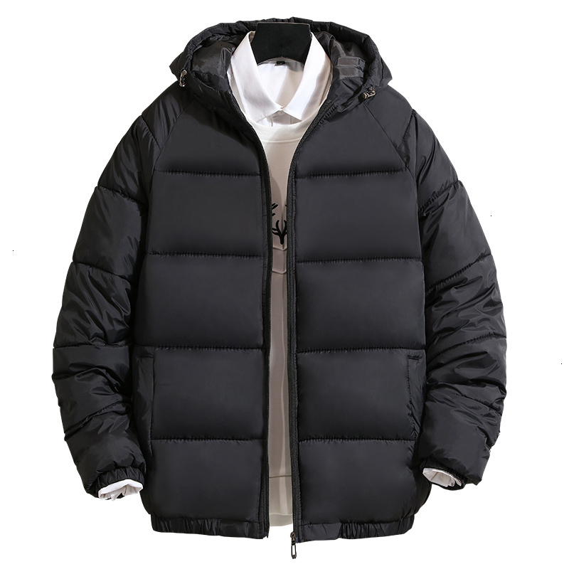 

Men occasionally wear new plush coats, cloaks, zippers and overcoats in winter, Black