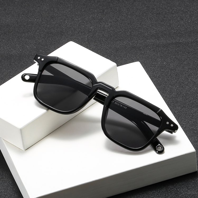 

2020 Fashion Vintage Sunglasses Women Men Candy Colors Eyewear Lady Classic Unisex Oval Sunglasses Outdoor Driving Travel Sunglasses ESZ3327