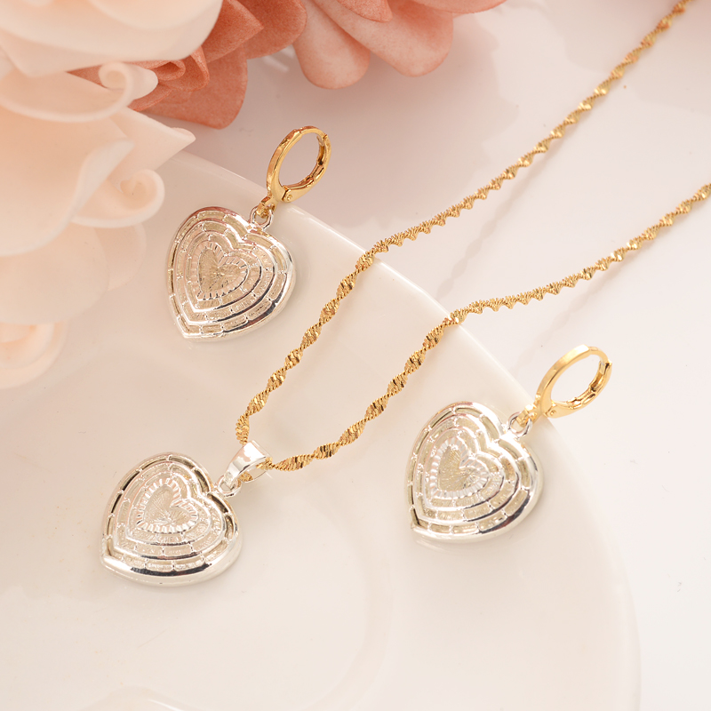 

Dubai India Africa gold three-dimensional love pendant wedding bride personality essential earrings, necklaces, jewelry gifts souvenirs, Golden;silver