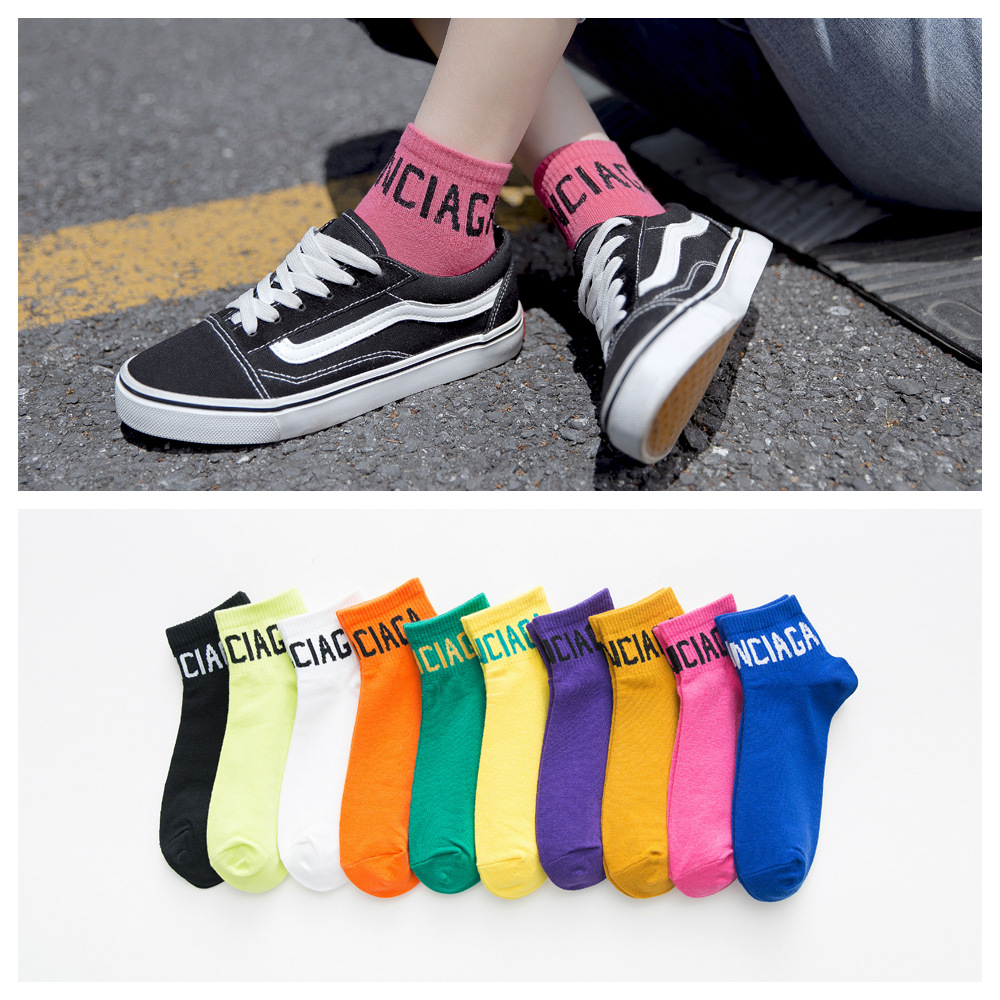 

2020 New Women Alphabet Socks Shallow Mouth Short Tube Women Boat Cotton Sports Leisure Spring and Summer Breathable Hot Socks, Black;white