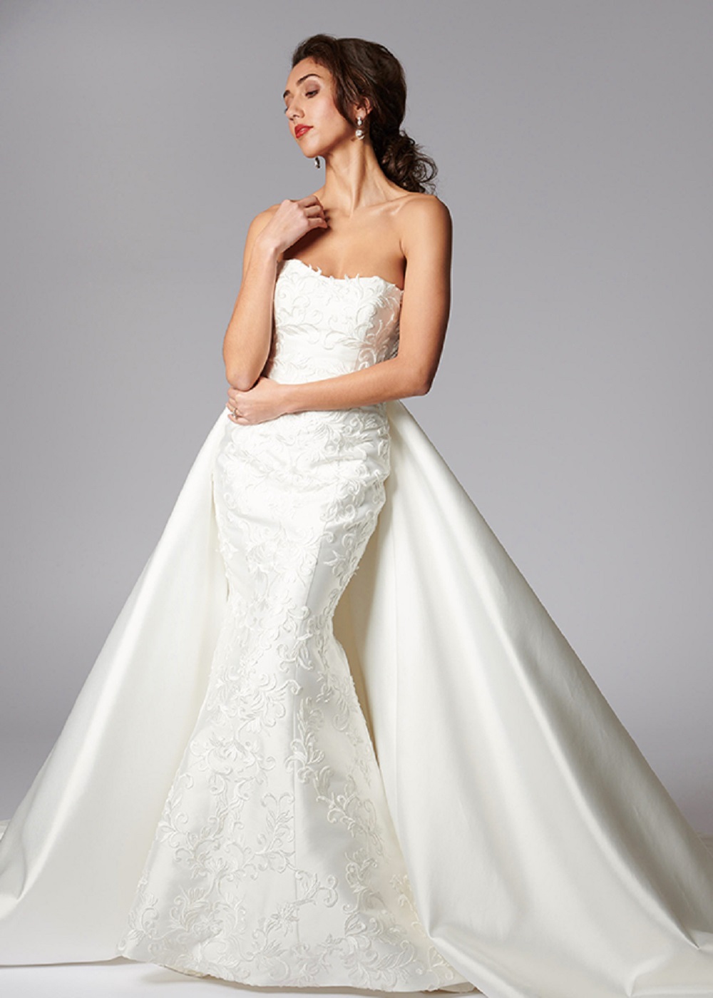 

Elegant Mermaid Wedding Dresses With Detachable Train Strapless Sleeveless Appliques Lace Bridal Gowns Sweep Train Robes De Mariée, White