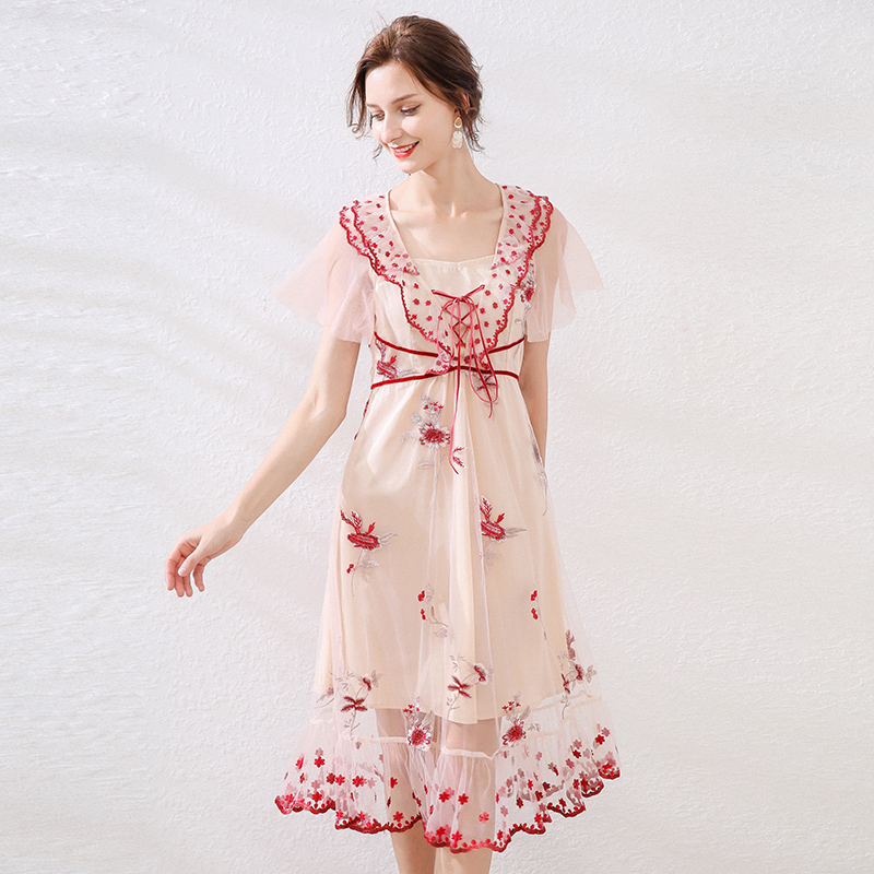 

2020 women fashion Sweet flower embroidery casual midi dress female High quality Lace-up V-neck vestido chic party dresse, As picture