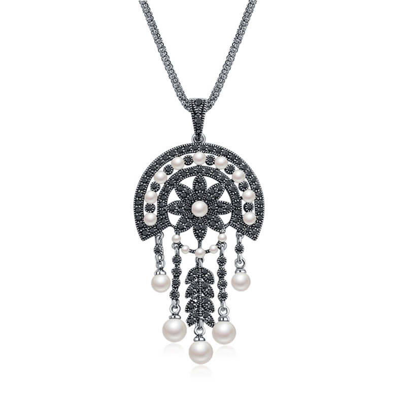 

Ajojewel Simulated Pearl Tassel Necklace Vintage Retro Style Black Crystal Flower Design Pendant Necklaces For Women Nice Gift