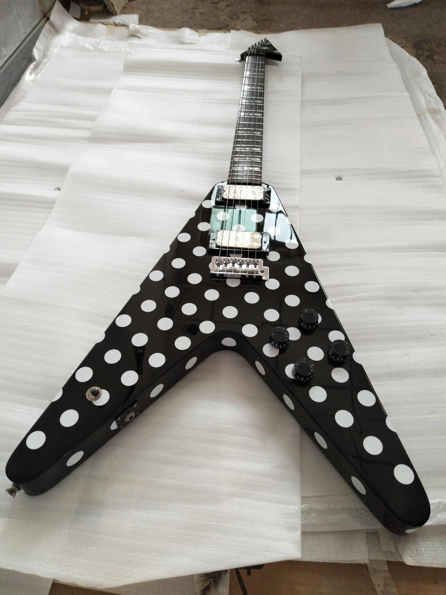

Promotion! Randy Rhoads Polka Dot Flying V Black Electric Guitar Tremolo Bridge & Whammy Bar, Chrome Hardware, Free Shipping