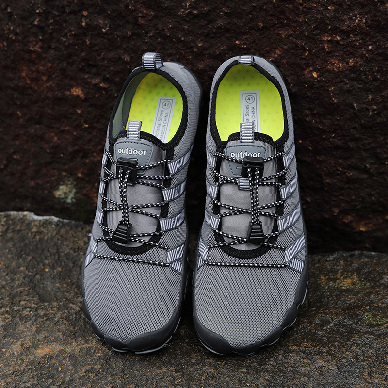 

NEW Summer Water Shoes Men Beach Sandals Upstream Aqua Shoes Man Quick Dry River Sea Slippers Diving Swimming Socks