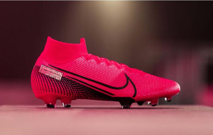 ICOMPRE 2 DE CADA CAJA nuevos tenis de cr7 rosa Y OBTENGA UN 70% DE  DESCUENTO!