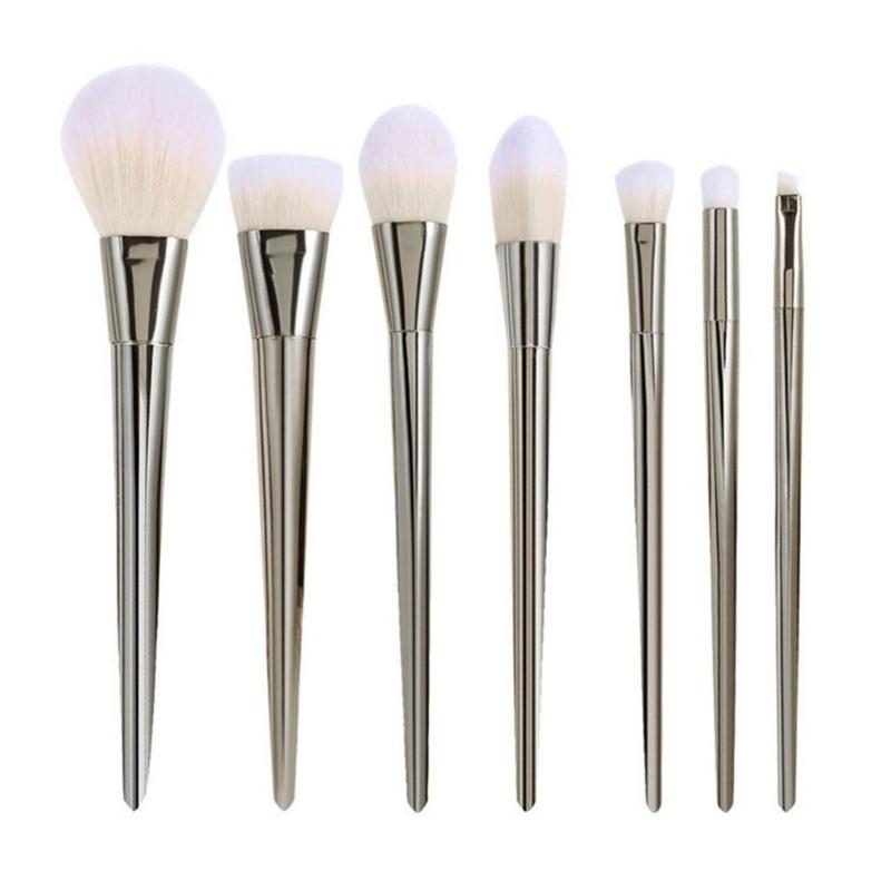 

7 PCS/Set Makeup Brushes Comfortable Cosmetic Brush Professional Brushes Set Portable Beauty Makeup Accessories
