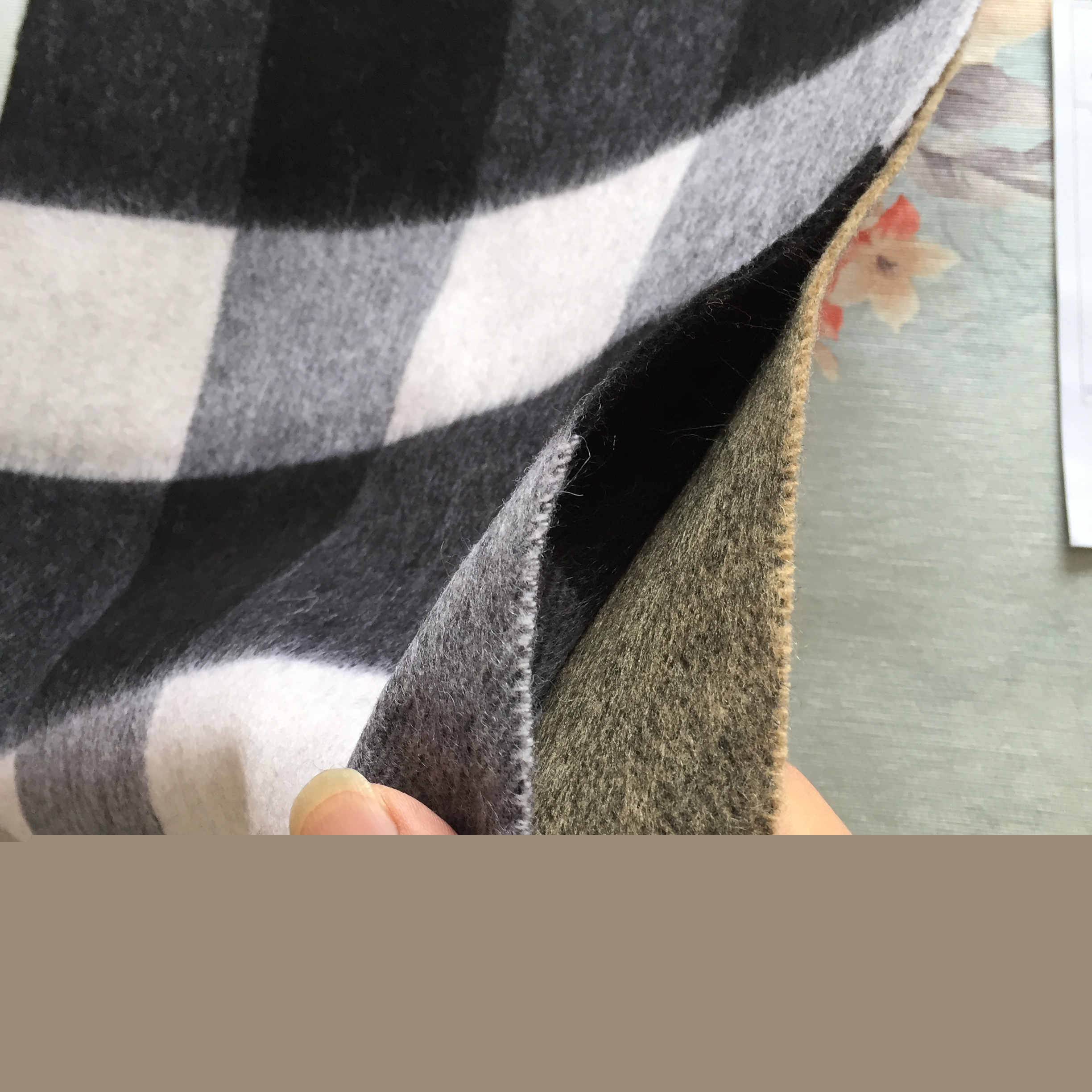 

Fashion-Top 100% cashmere scarf high-end cashmere l scarf classic brand large plaid print faion scarf for men and women