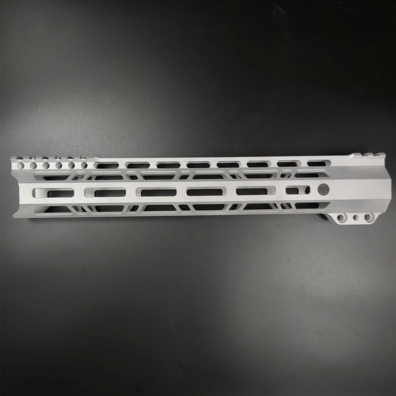 

Lightweight 12 Inch Clamp Mount Type M-LOK Handguards Edge CNC Chamfering For .223/5.56 Raw aluminum Color