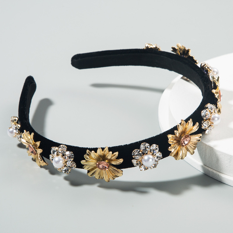 

2020 hair accessories inlaid with rhinestone Pearl Baroque style flower hair band female creative wreath head band