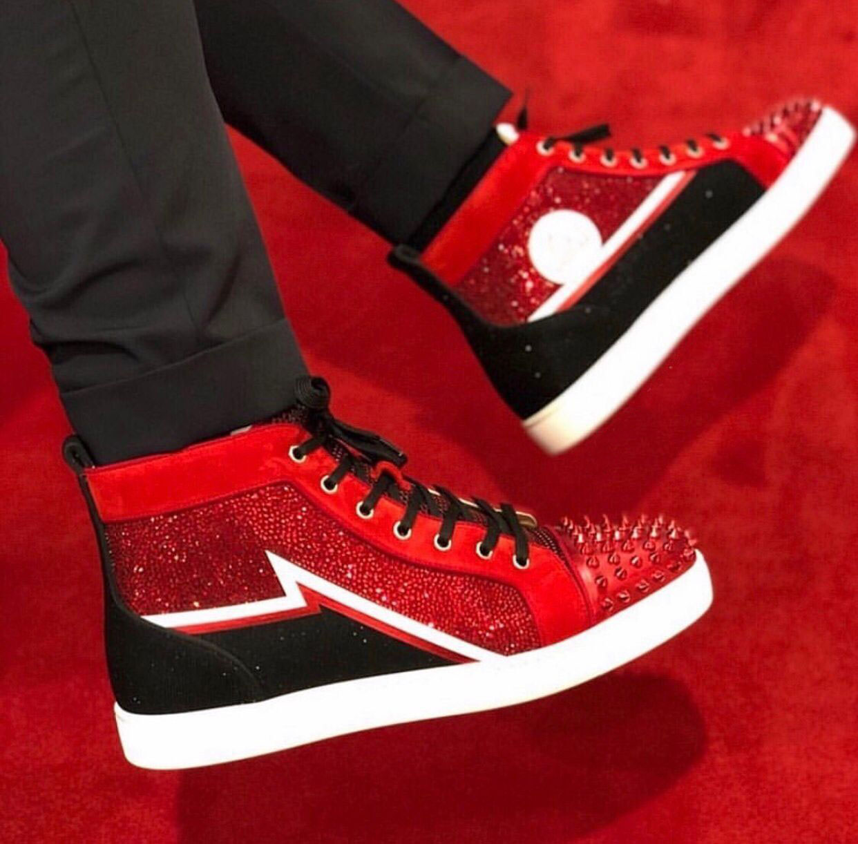 

Red Suede Leather + Strass High Top Rhinestone Spikes Sneakers Red Bottom Shoes Party Wedding Red Sole Leisure Flats Free Shipping.eu47, Men size 40-46