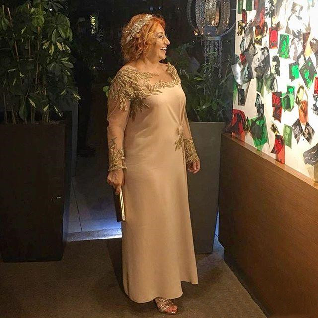 

2019 Newest Mother of the Bride Dress Deep V Neck Chiffon Tea Length Wedding Guest Dress Short Sleeves Top Lace Groom Party Gowns