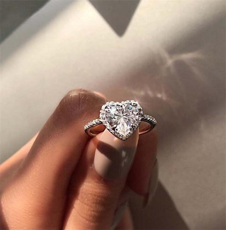 

Fashion Crystal Heart Shaped Wedding Rings Women's Zircon Engagement Rings Glamour Jewelry T105