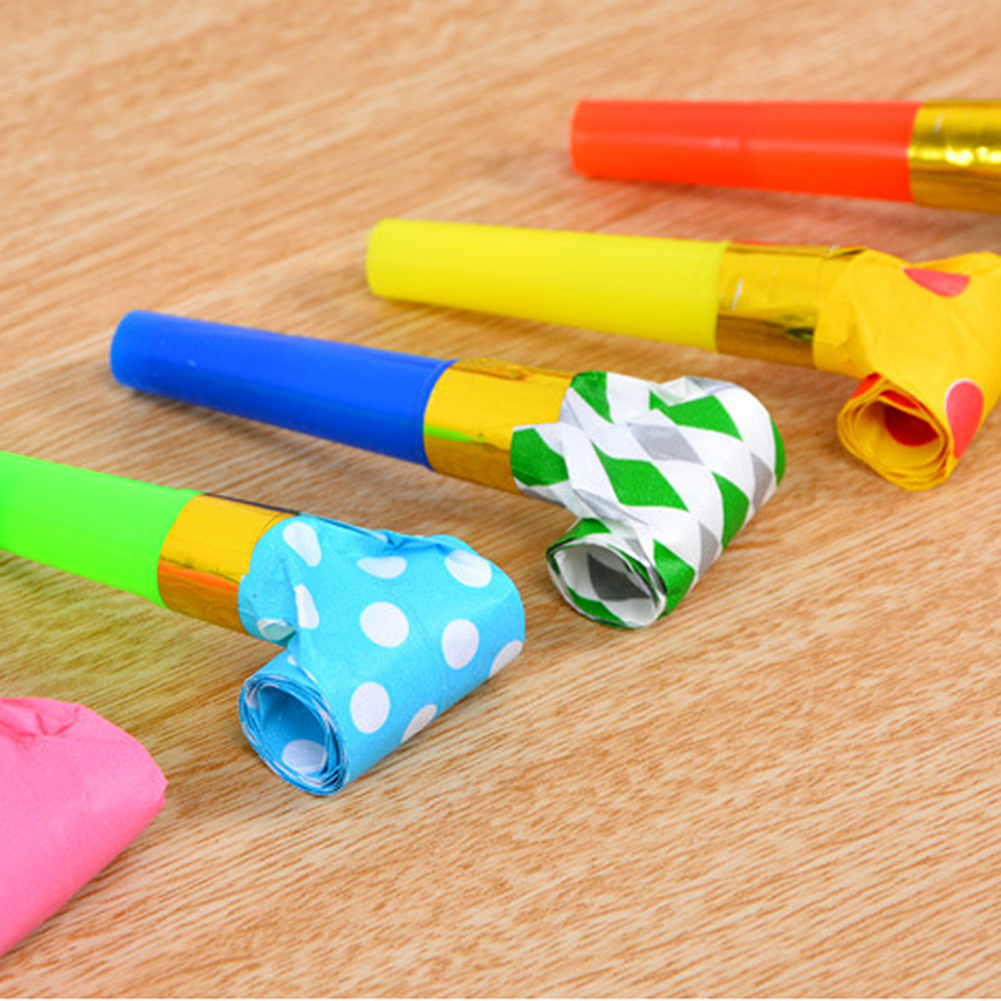 трубочки бумажные разноцветные. свистки и бумажки альбом. трубочки на день рождения. втулка поделка малыши. свистки и бумажки.