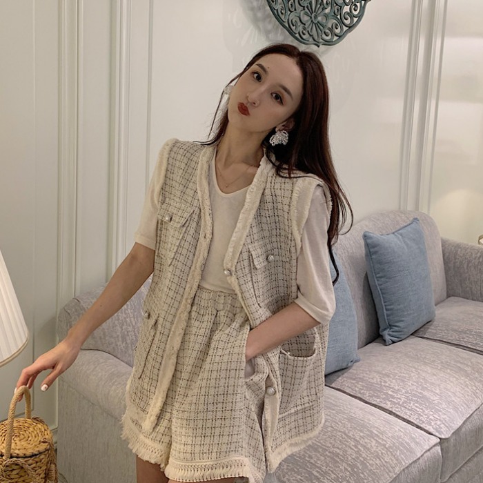 

Quality Pearl Button Women Sets 2020 Vintage Pocket Women Suit Summer Sleeveless Plaid Vest + Elastic High Waist Shorts, Black vest